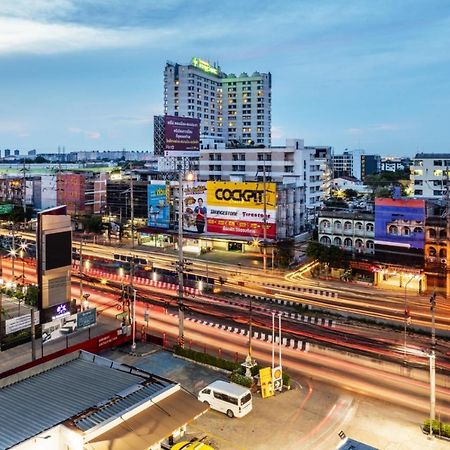Narra Hotel Bangkok Exterior photo