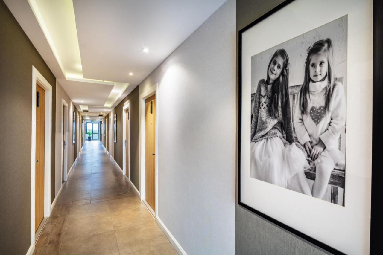 Narra Hotel Bangkok Exterior photo