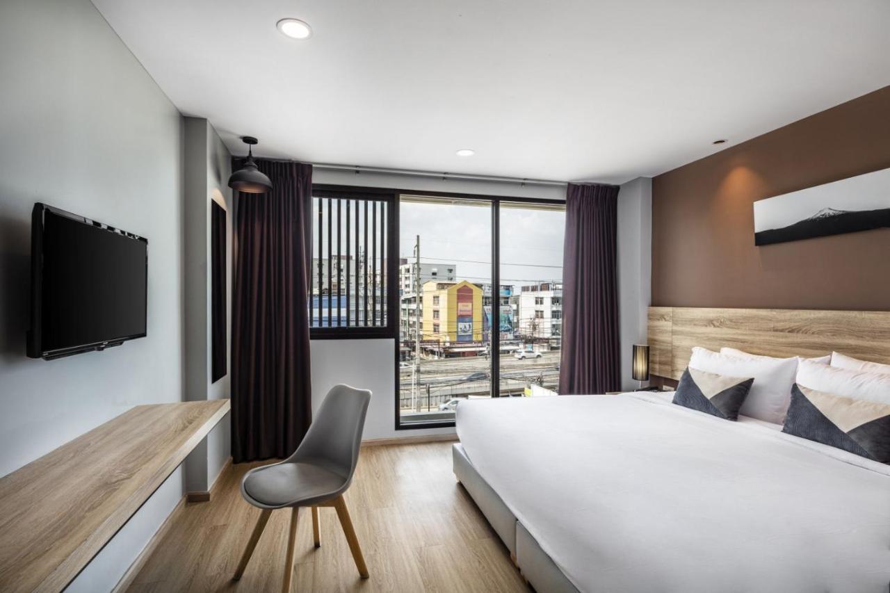 Narra Hotel Bangkok Exterior photo