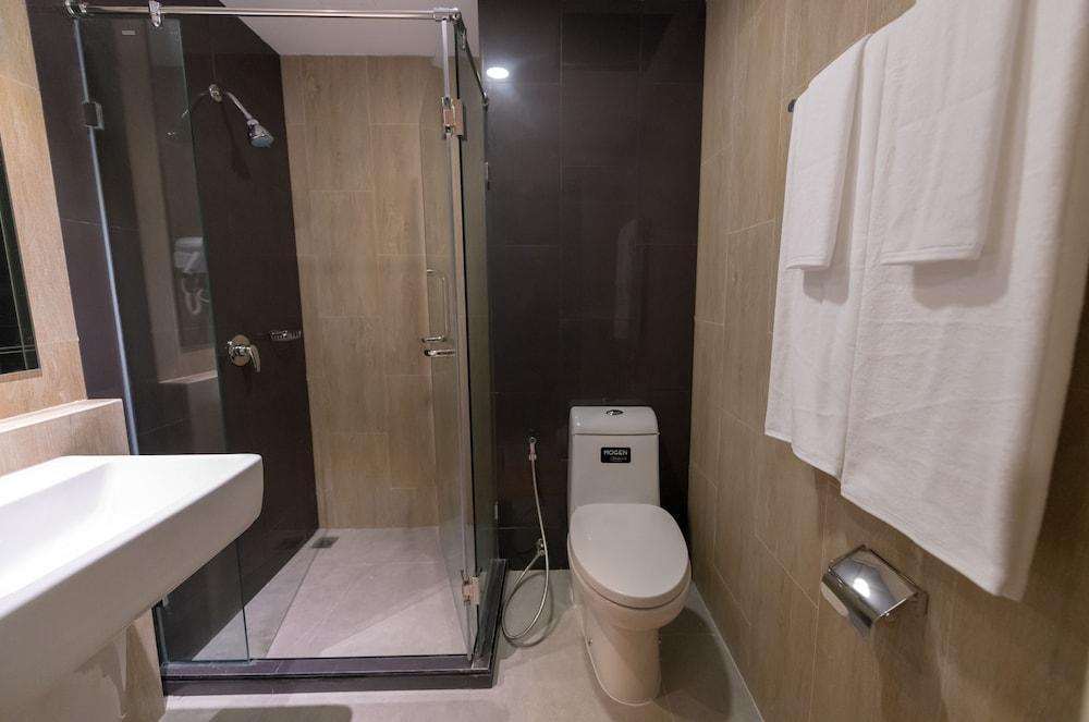 Narra Hotel Bangkok Exterior photo