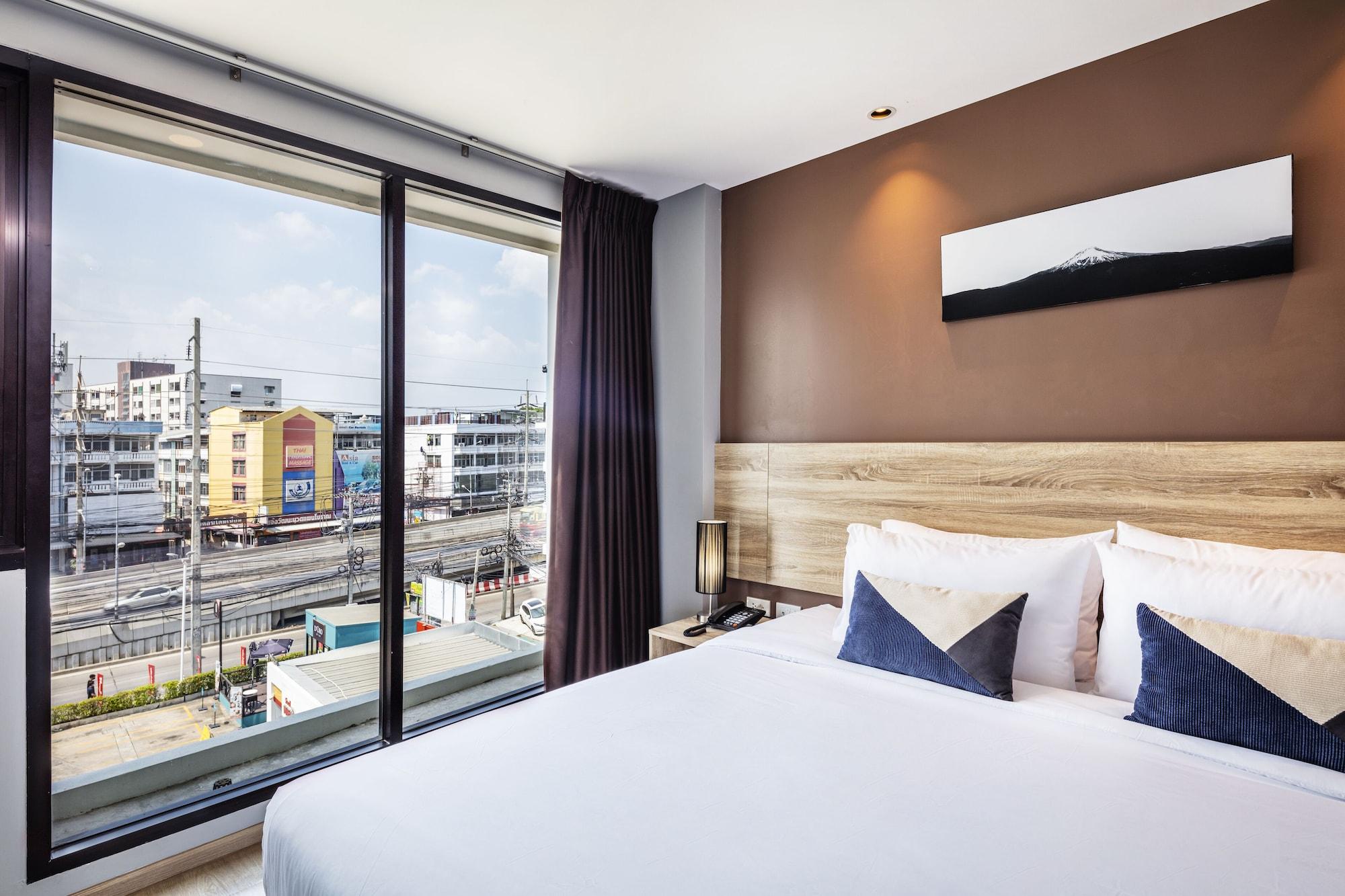 Narra Hotel Bangkok Exterior photo
