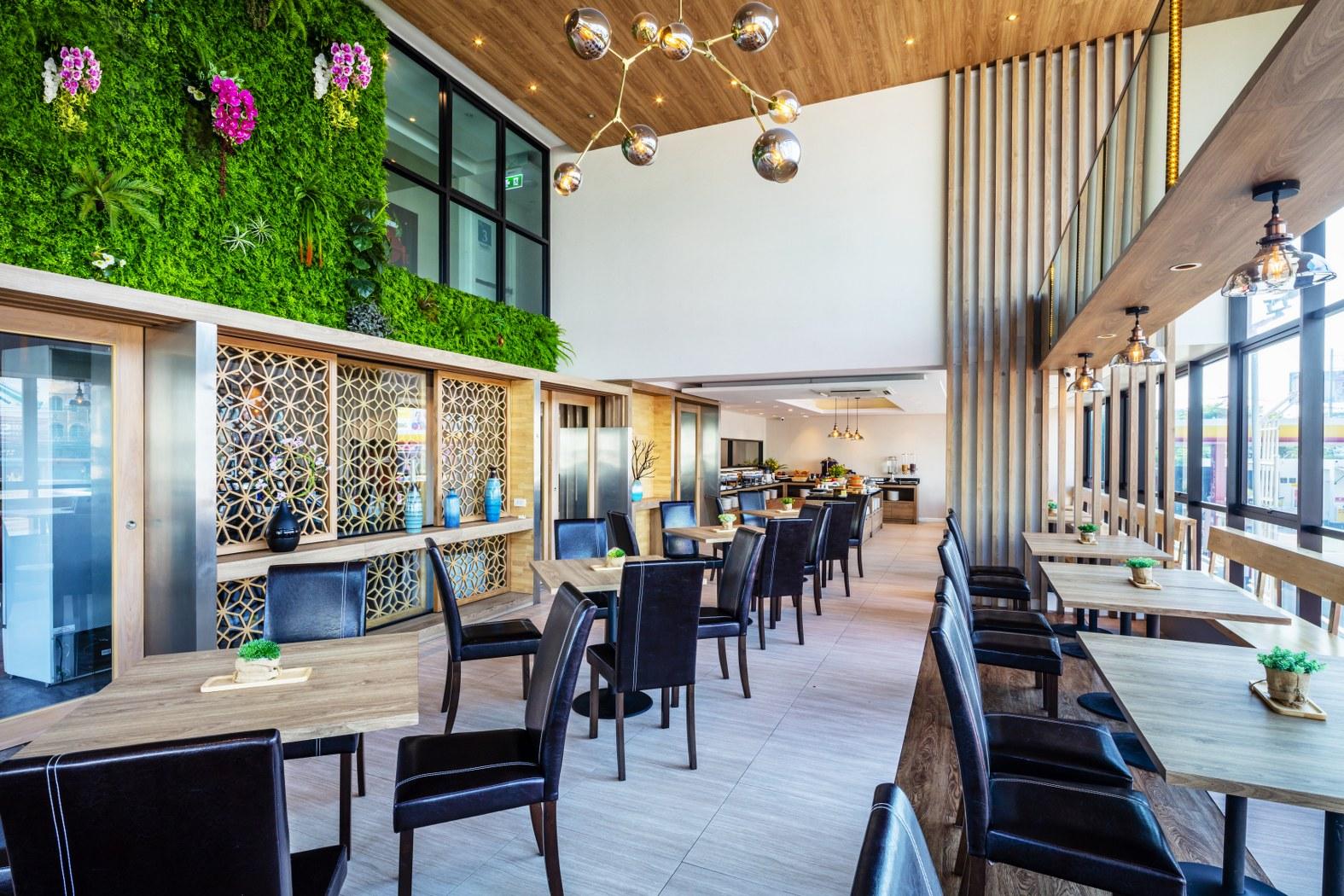Narra Hotel Bangkok Exterior photo