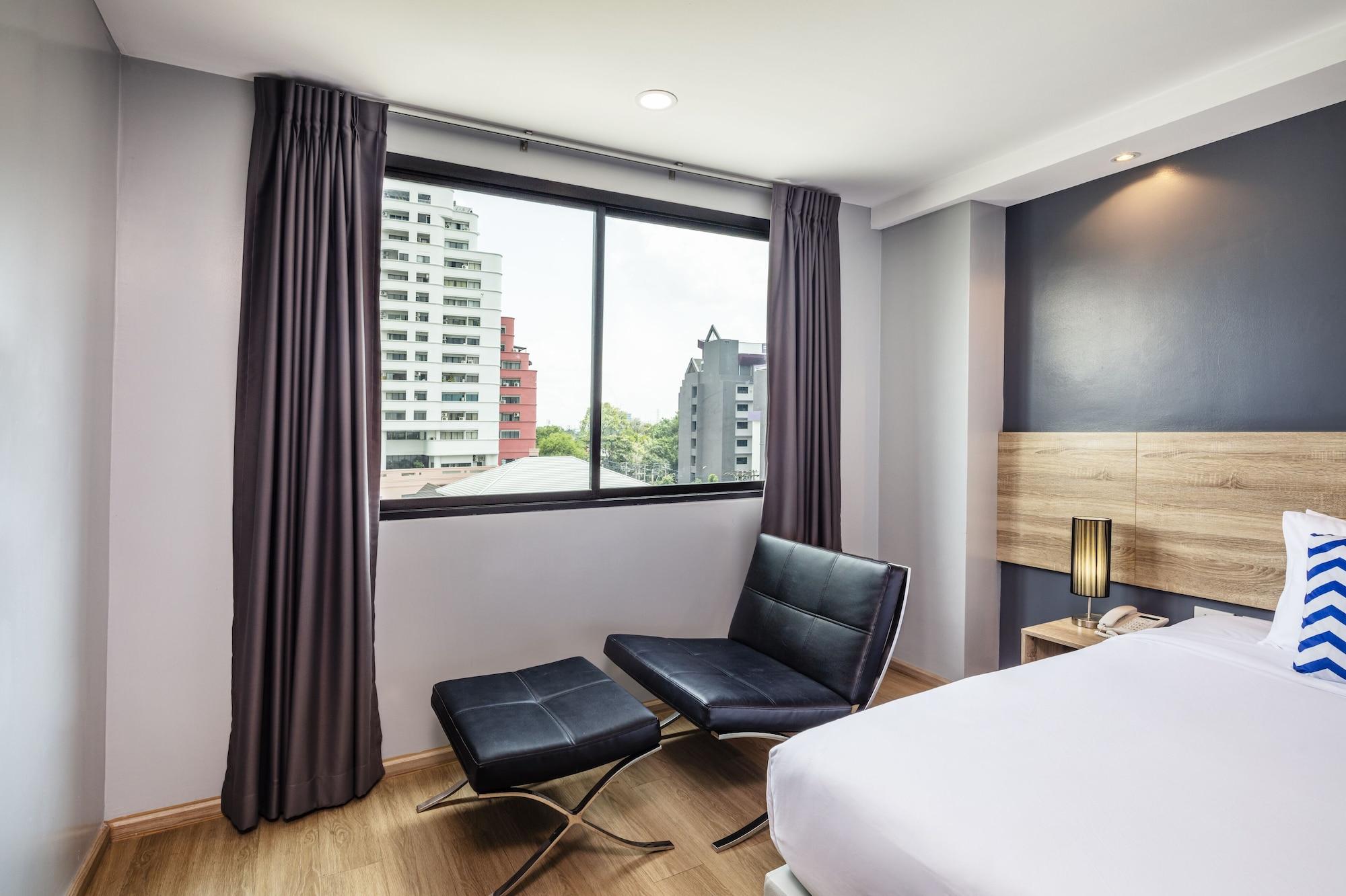 Narra Hotel Bangkok Exterior photo
